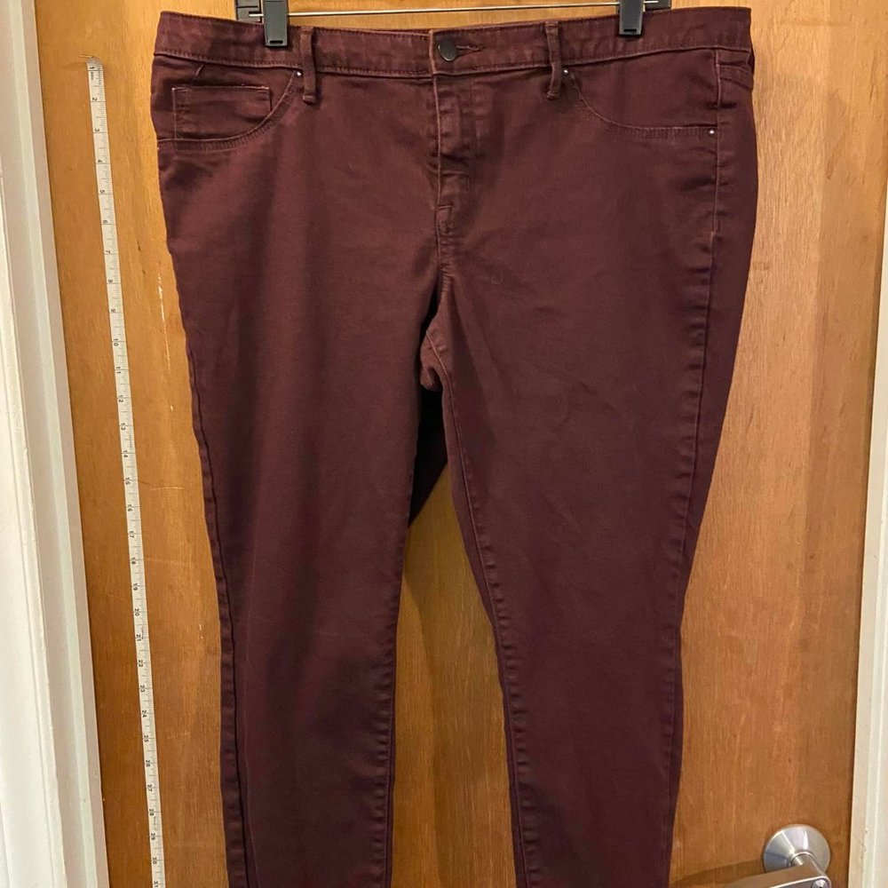 Size 16 - Maroon Mid-Rise Jeggings - 27" Inseam